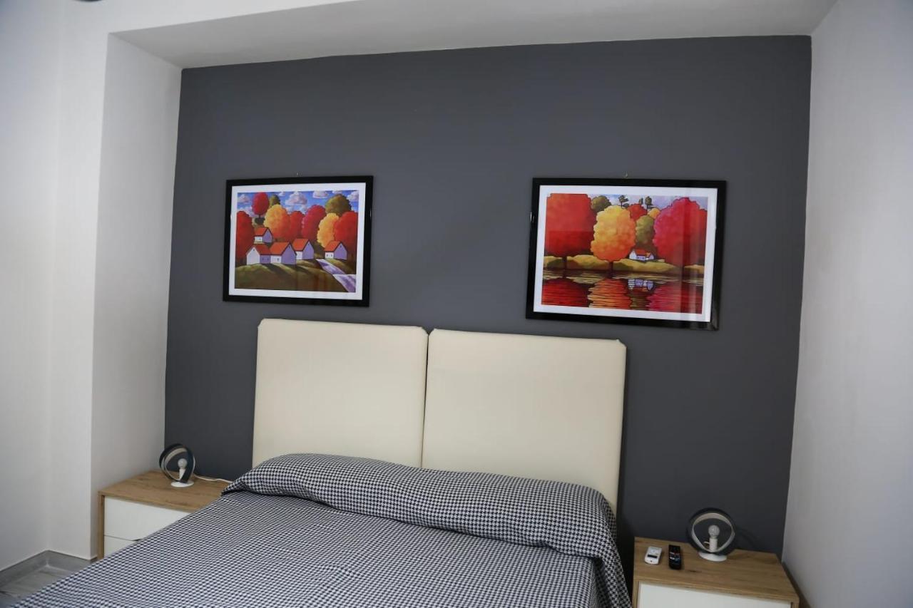 Home Mazzei Piazza Bilotti Cosenza Oda fotoğraf