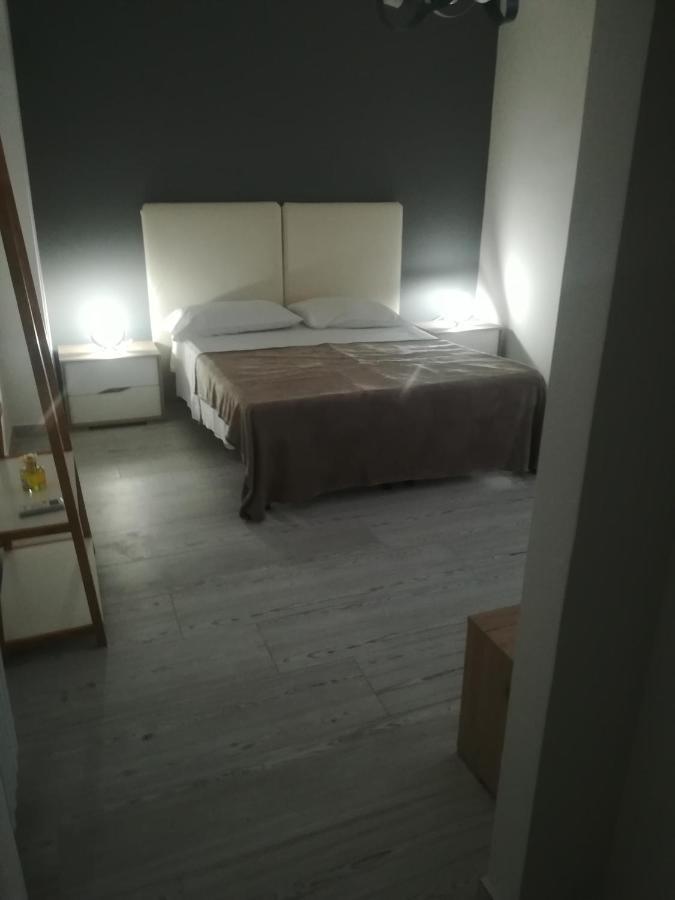 Home Mazzei Piazza Bilotti Cosenza Oda fotoğraf