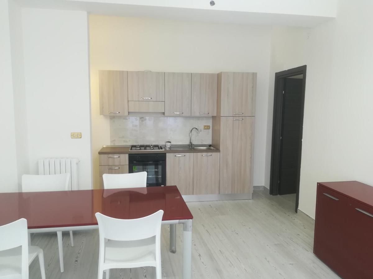 Home Mazzei Piazza Bilotti Cosenza Oda fotoğraf
