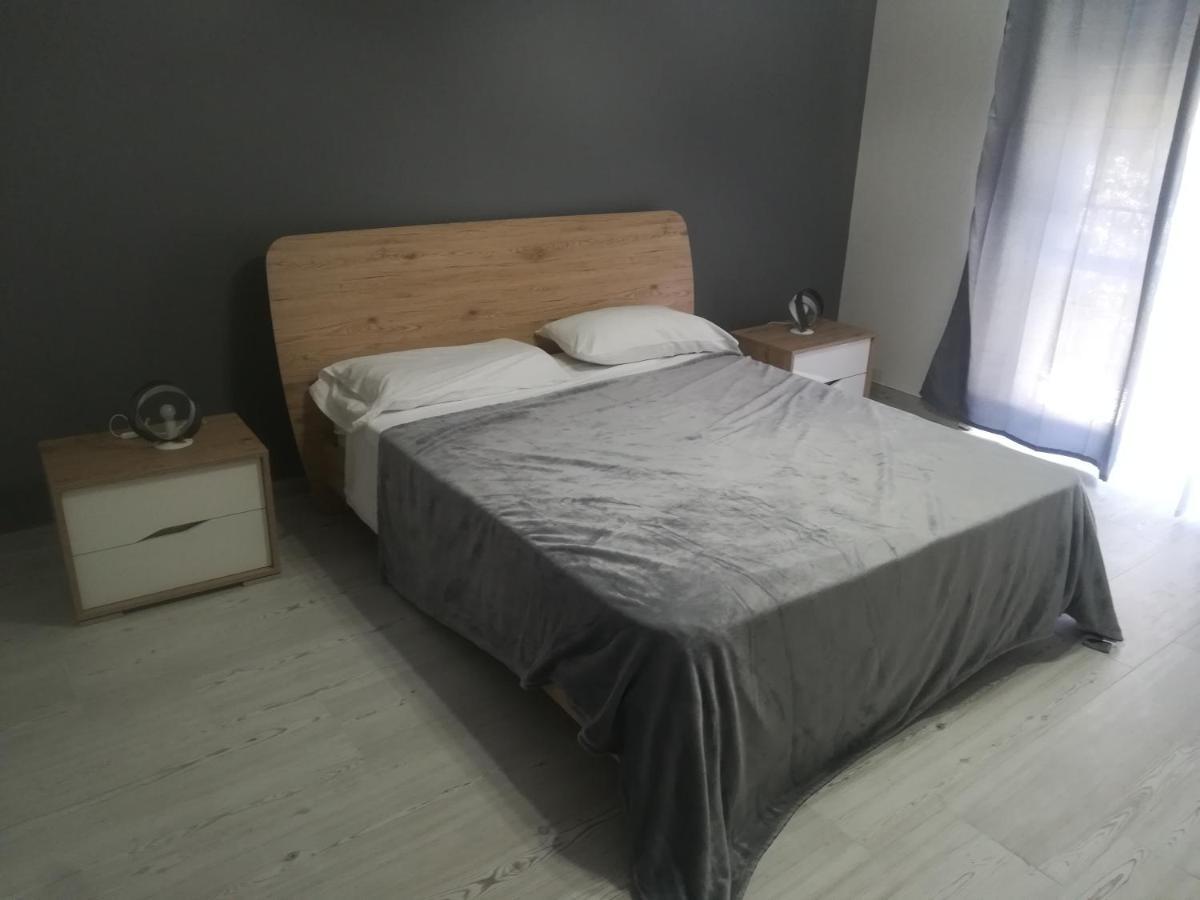 Home Mazzei Piazza Bilotti Cosenza Oda fotoğraf