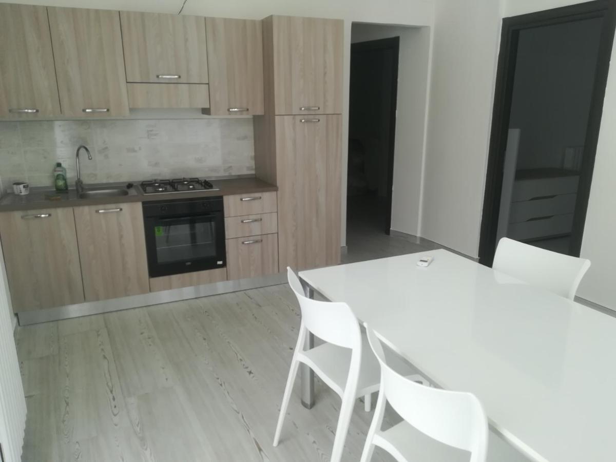 Home Mazzei Piazza Bilotti Cosenza Oda fotoğraf